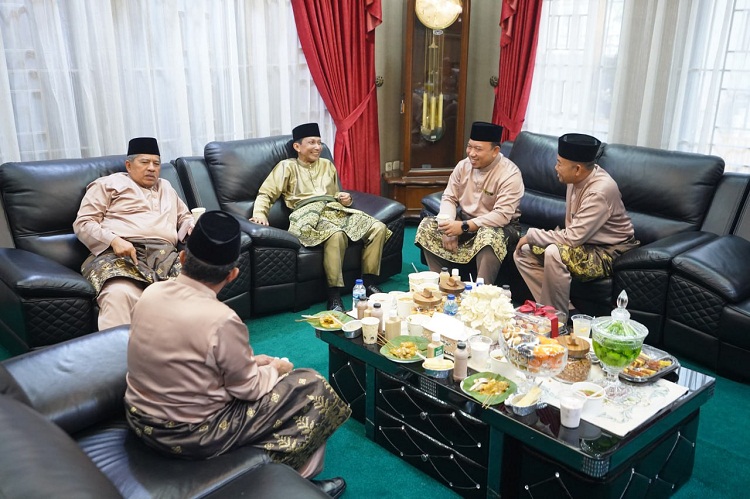 Open House Hari ke-2,  Kediaman Pj Sekda Riau Masih Ramai Kunjungan Termasuk 3 Kepala Daerah