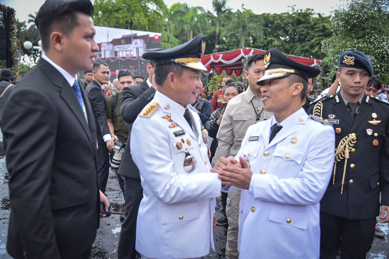 Wakil Bupati Bengkalis Ikuti Upacara Hari Otonomi Daerah XXVIII di Surabaya