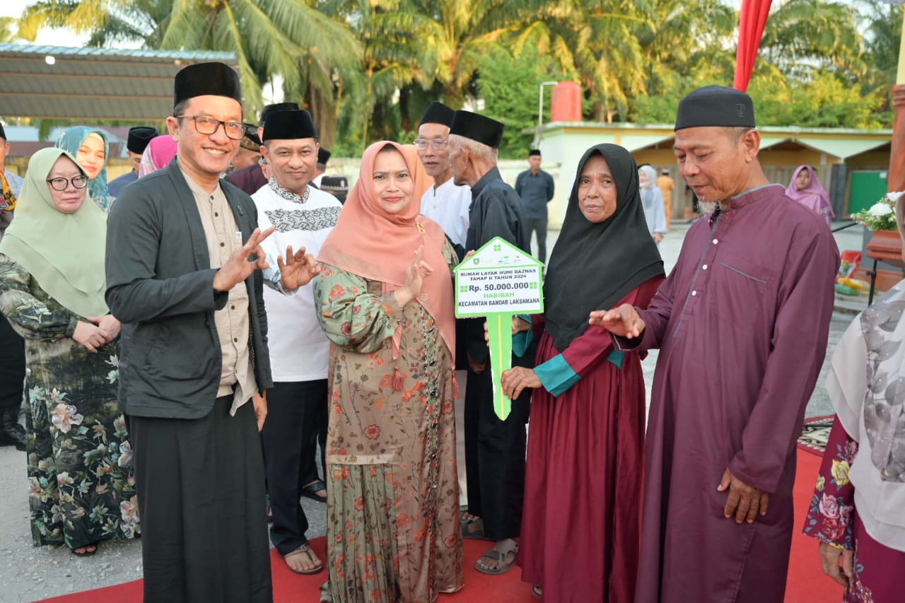 Didampingi Wakil Bupati, Bupati Bengkalis Kasmarni Tutup Rangkaian Safari Ramadhan 1445 H di Desa Tenggayun
