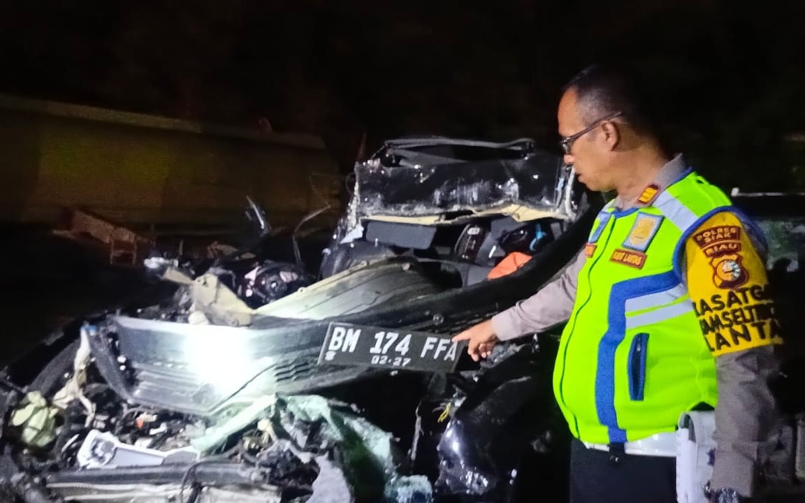 Dikemudikan Gadis Remaja, 3 Orang Tewas Tabrakan Mobil CRV Vs Tronton di Tol Pekanbaru-Dumai