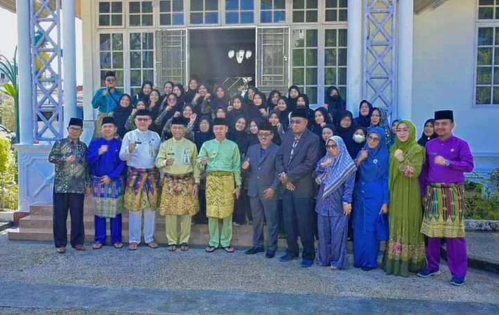 Lepas Kafilah Rohil ke MTQ Riau Dumai, Bupati Afrizal Sintong Berharap Juara Umum Lagi