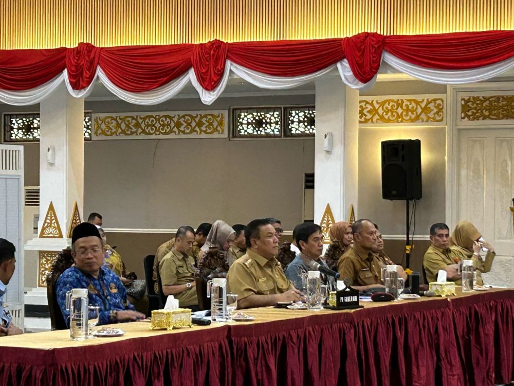 Rakor Pengendalian Inflasi Daerah, Mendagri Tito Minta Kepala Daerah Segera Salurkan Jagung dan Beras Hasil Panen Raya