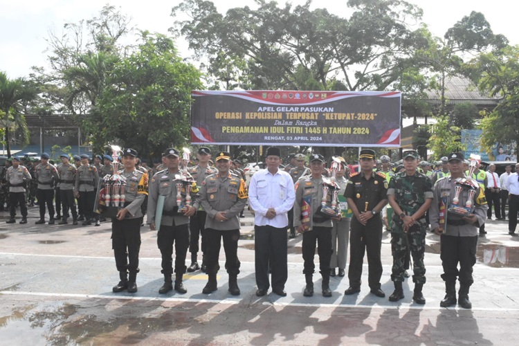 Sekda Inhu Ikuti Apel Gelar Pasukan di Mapolres dan Rakor Operasi Ketupat 2024