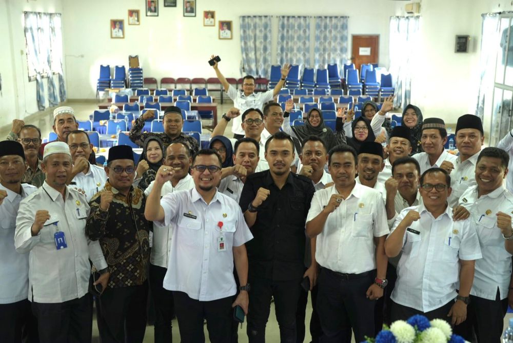 Silaturahmi Dengan Guru se Rohil, Kadisdik Riau Ingatkan Jangan Bermewah Gelar Perpisahan Siswa