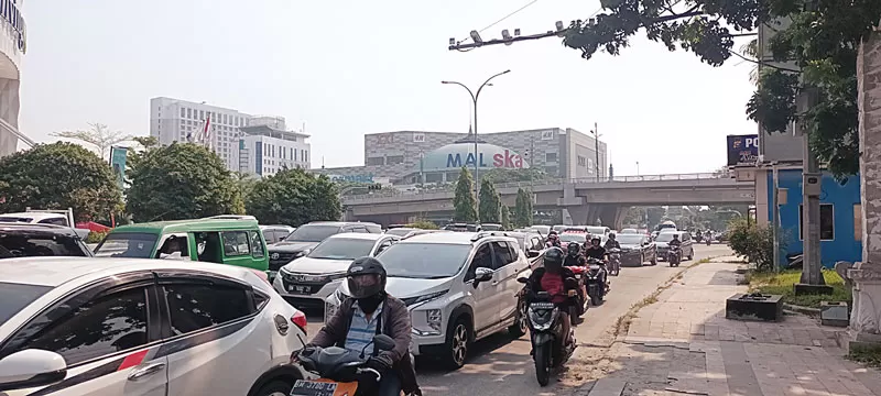Sering Jadi Biang Macet, Pemprov Riau Perlebar Jalan Simpang SKA Pekanbaru