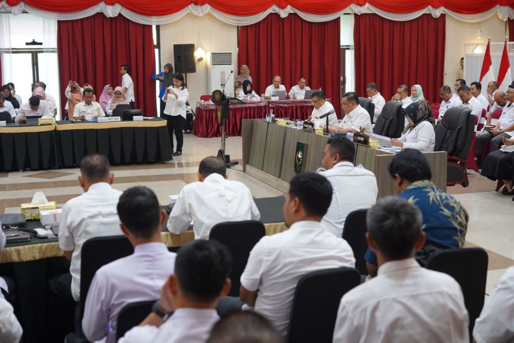 Buka Rakor Penanggulangan Kemiskinan, Pj Gubri: Dari 100 Orang di Riau, 6 Orangnya Miskin