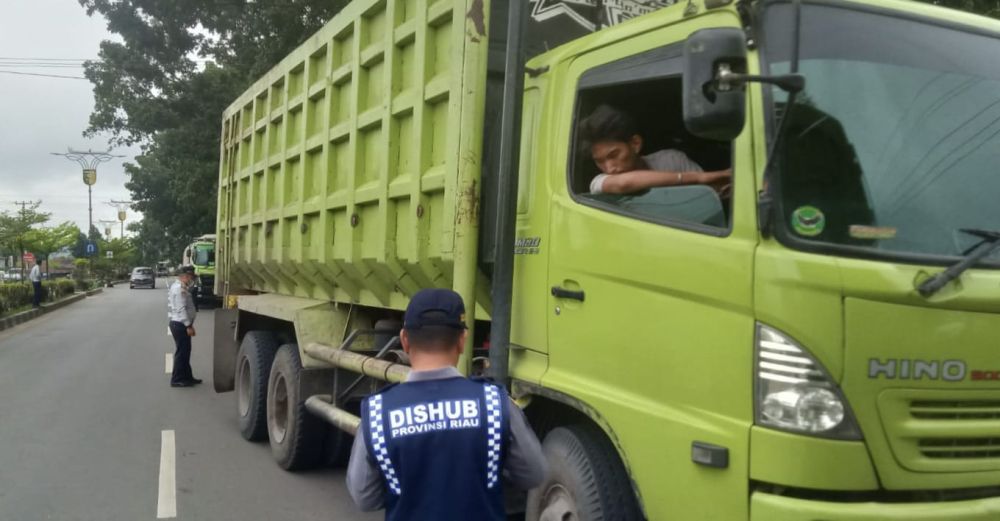 Razia Gabungan Dishub dan Ditlantas Polda Riau di Kuansing Jaring 114 Truk