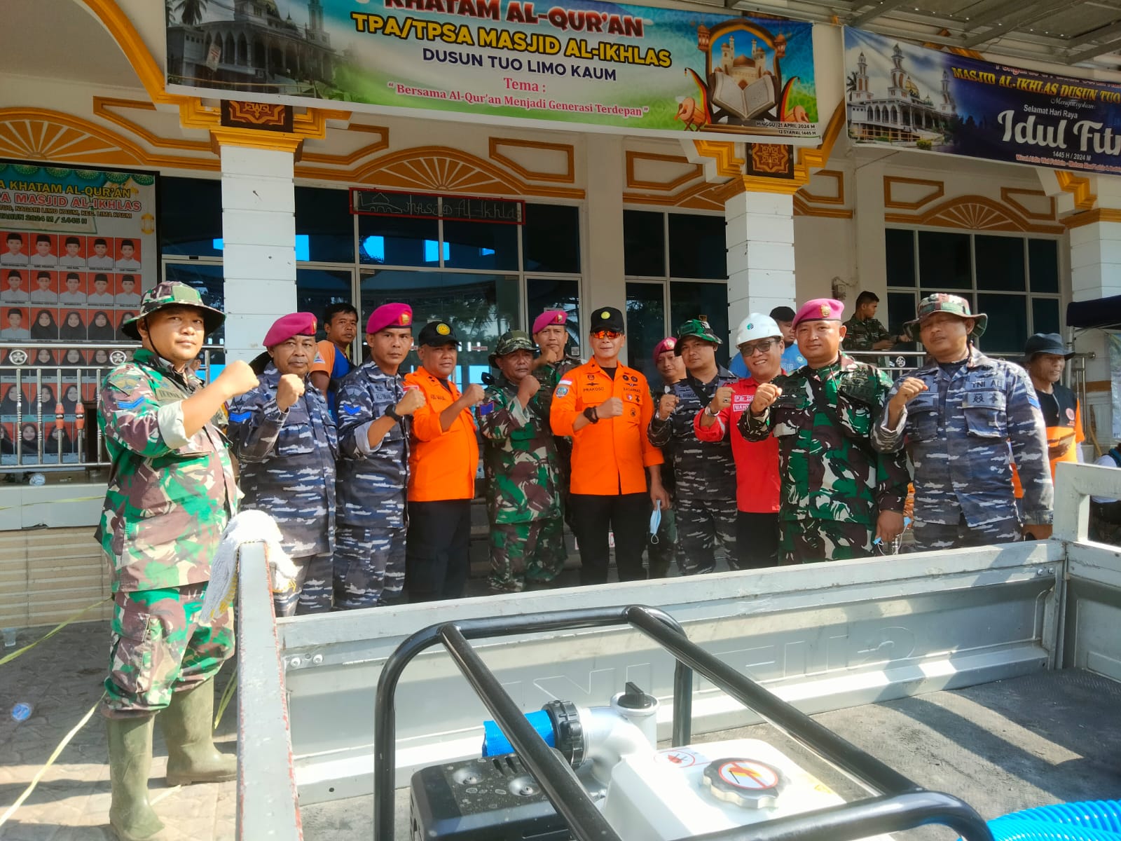 PT Bukit Raya Mudisa Serahkan Bantuan Kemanusiaan Untuk Korban Galodo di Batusangkar Sumbar