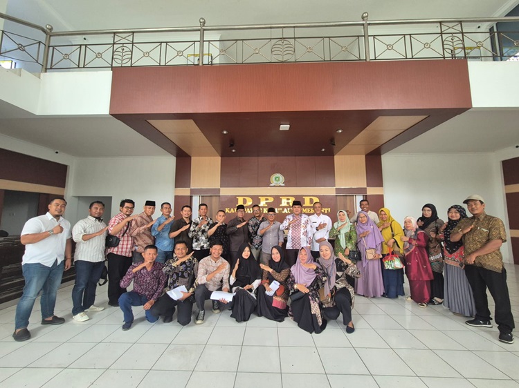 Pansus III DPRD Kepulauan Meranti Gelar Uji Publik Ranperda Koperasi dan UMKM