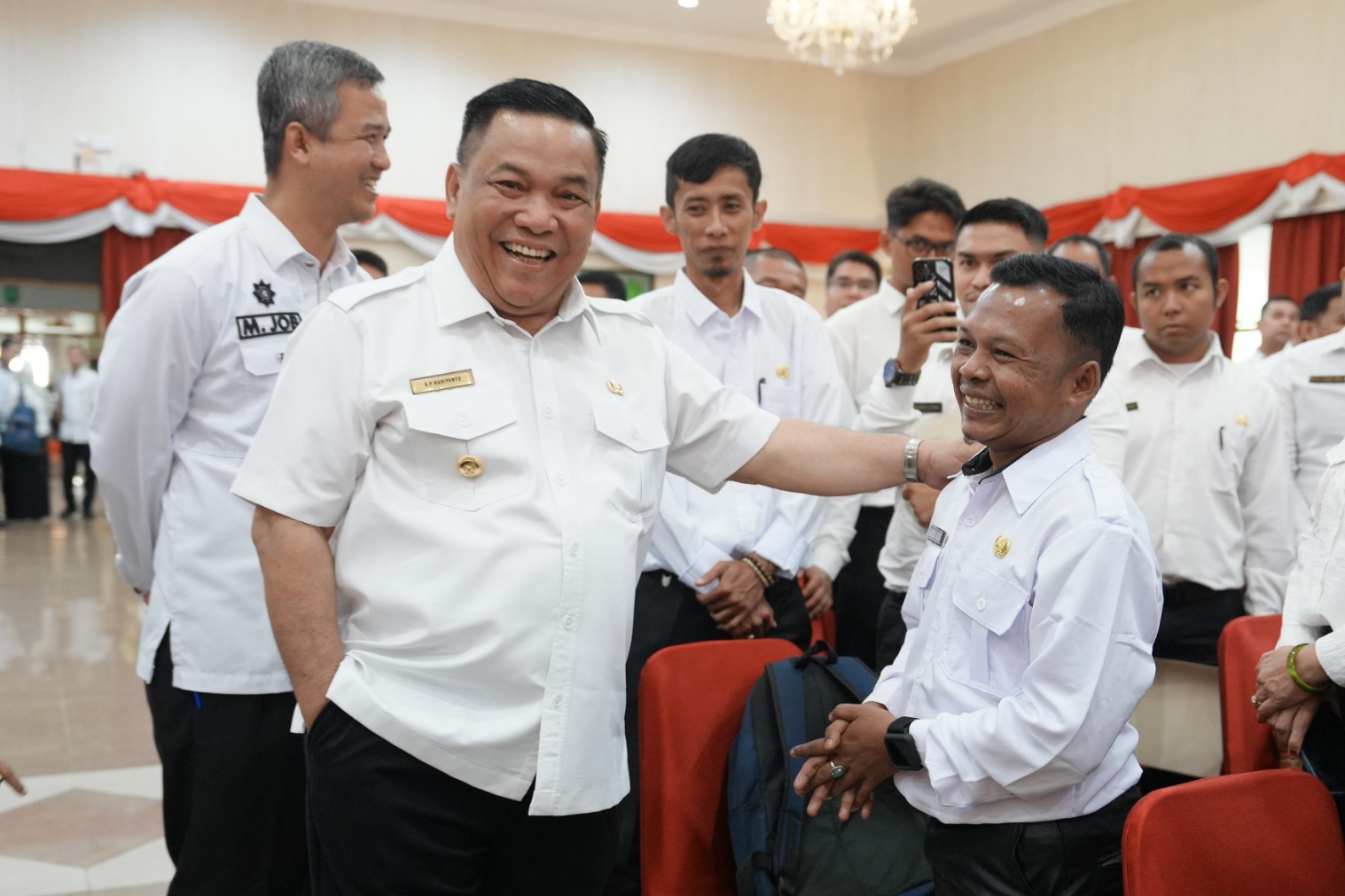 Rahmad Asari Pegawai PPPK Penyandang Disabilitas Terharu Terima SK Karena Sudah 8 Tahun Honor