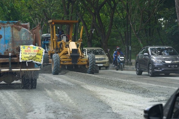Jalan dari Pemko Pekanbaru yang Belum Diperbaiki Pemprov Riau Tinggal 5, Termasuk Jalan Patimura