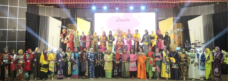 Tampilkan Batik Khas Inhil, 43 Peserta Ikuti Lomba Fashion Show di Gedung Engku Kelana