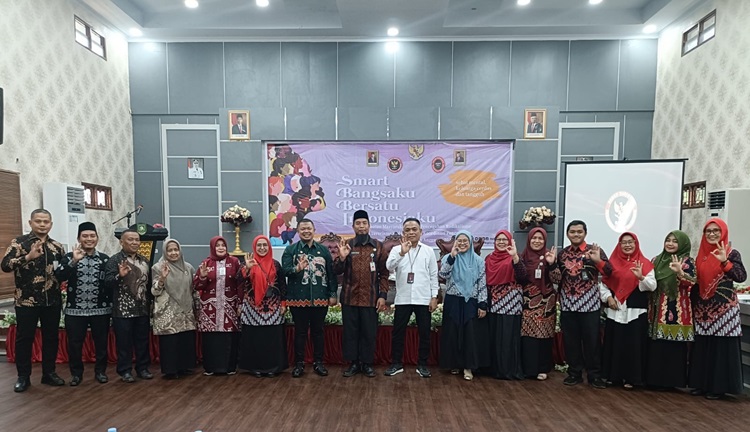 Bupati Kasmarni Minta Segera Lapor Jika Ada Tindakan atau Ajaran Menyimpang