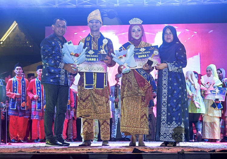 Grand Final Dibuka Sekda, Berikut Nama-nama Juara Bujang Dara Rohil 2024