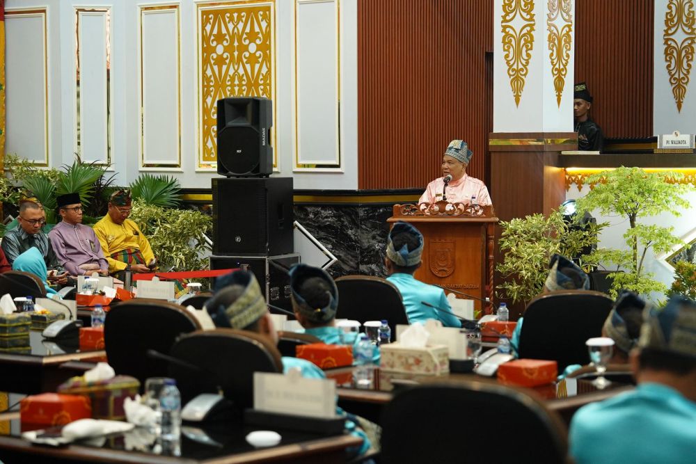 Pj Gubri Hadiri Rapat Paripurna Hari Jadi Kota Pekanbaru ke - 240