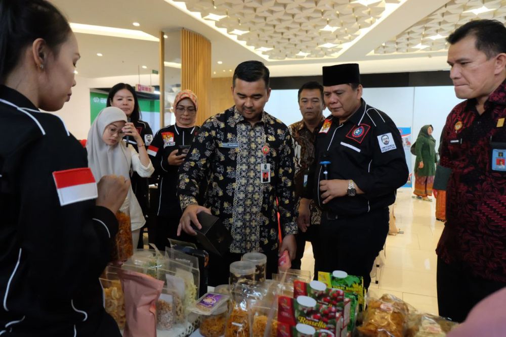 Buka Bazar UMKM KSPSI, Kepala Disnakertrans Riau Harap Bisa Tingkatkan Kesejahteraan