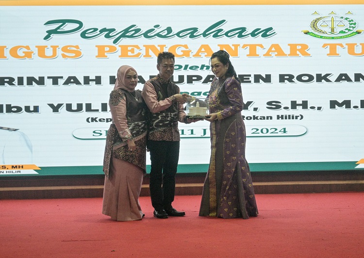 Yuliarni Pindah Tugas ke Langkat, Andi Adikawira Putera jadi Kajari Rohil
