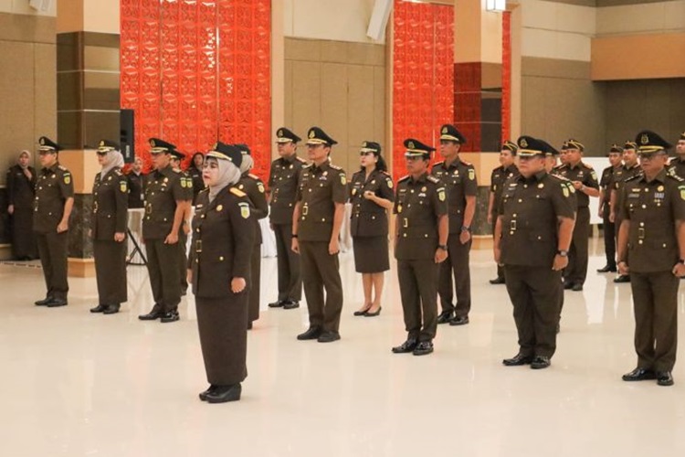 Kajati Riau Lantik Wakajati, Asisten dan 5 Kajari