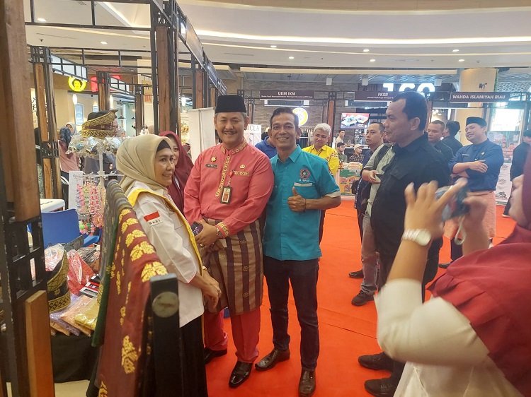 16 Organisasi Ikuti Ormas Ekspo Kreatif, Mandiri dan Mengayomi Badan Kesbangpol Riau
