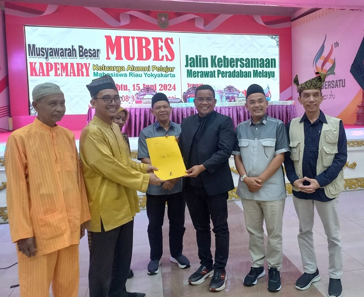 Mubes Sukses, Bupati H. Zukri Ketua Umum Kapemary, Agus Chandra Ketua Harian