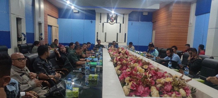 Tak Hadir Rapat dengan Forkopimda, Sekda Rohul akan Panggil Ulang PT. APN dan PT. EMA