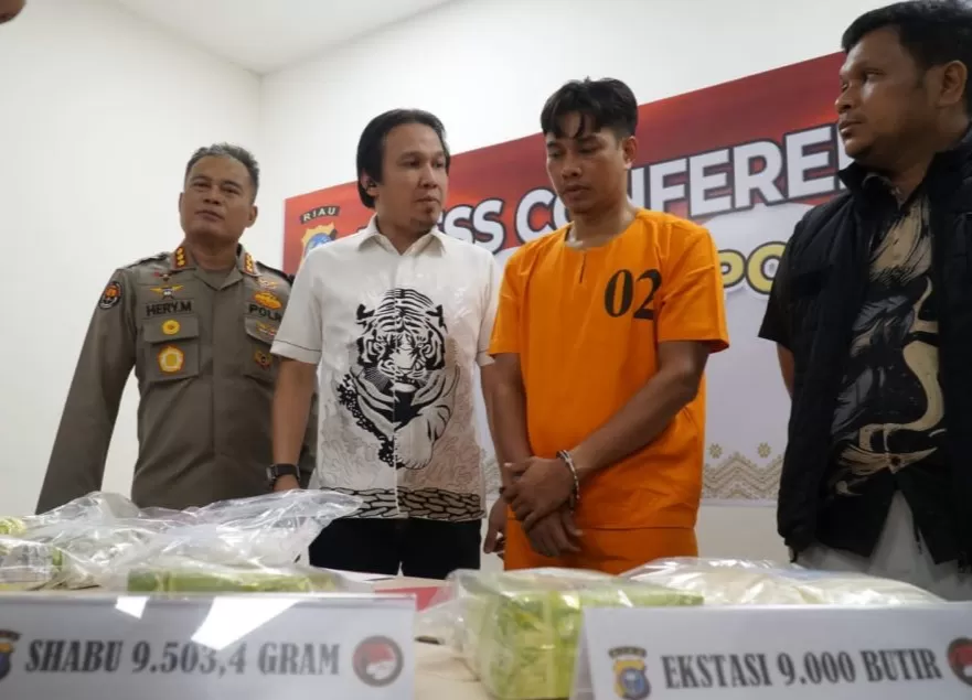 Polda Riau Gagalkan Pengiriman 9,5 Kg Sabu dan 9 Ribu Butir Ektasi dari Bengkalis ke Pekanbaru