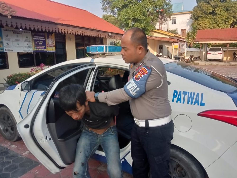 Viral Nyaris Dibakar Massa, Pelaku Jambret Tas Mahasiswi Cantik Akhirnya Diamankan Polisi