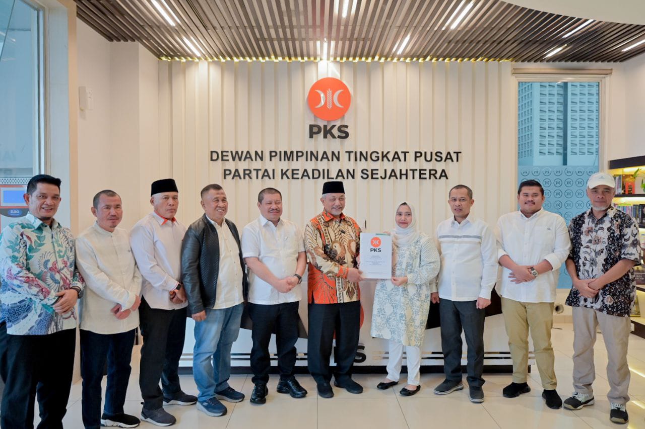 Total Sudah 9 Partai, Rabu Sore Presiden PKS Serahkan SK ke Calon Bupati Bengkalis Kasmarni dan Bagus Santoso