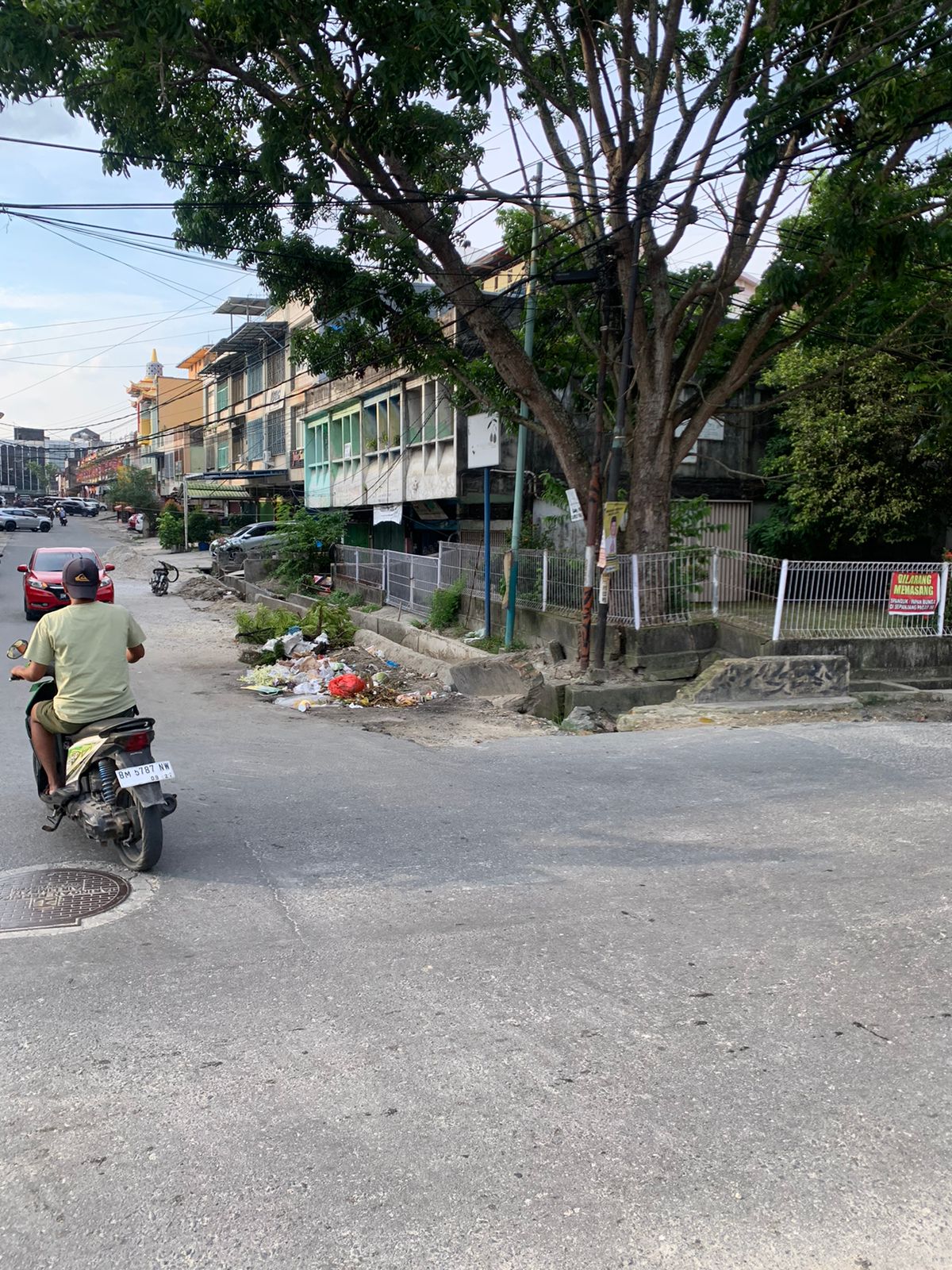 Sering Timbulkan Korban, Warga Minta Pemerintah Perbaiki Simpang Jalan Karet Pekanbaru