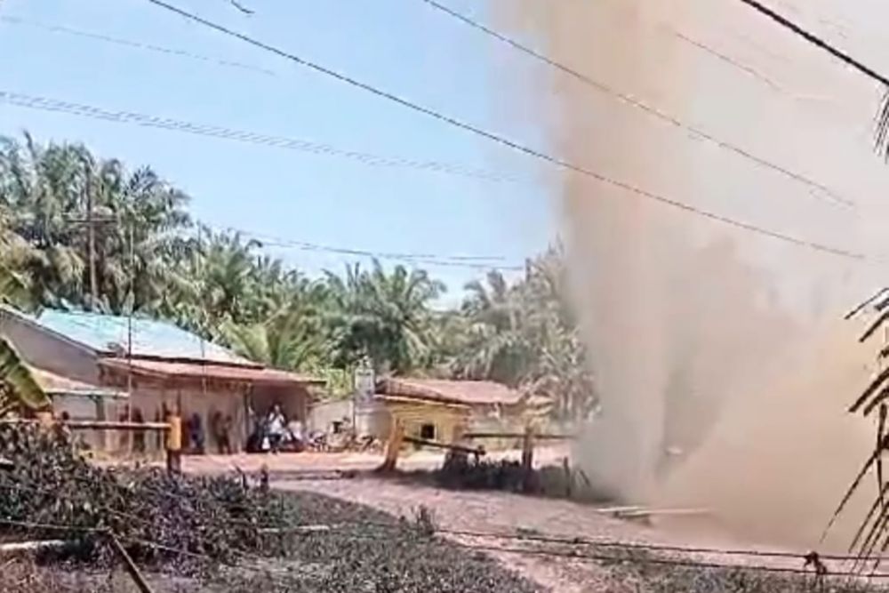 Gawat! Pipa Minyak Mentah Bocor Semburan Genangi Rumah Warga, PHR: Kita Sudah Antisipasi dan Koordinasi Dengan Pihak Terkait