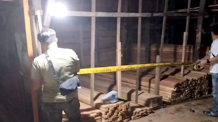 Sawmill Illog Terbesar di Simpang Kambing Digrebek Polres Kampar, 5 Ditangkap, Pemilk Kabur