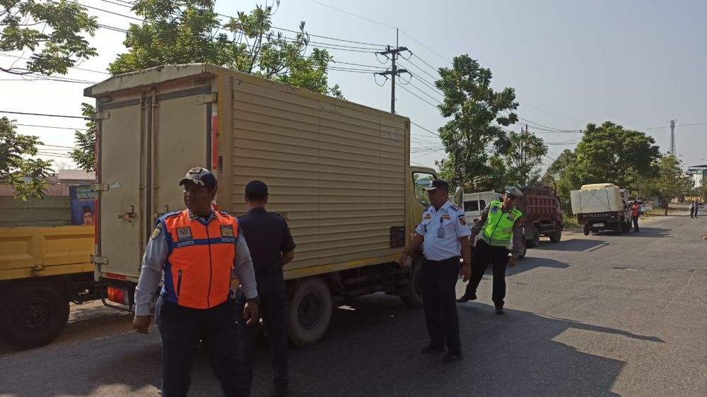 Tim Gabungan Dishub dan Ditlantas Polda Riau Razia Angkutan dan Sepeda Motor, 49 Kendaraan Ditilang