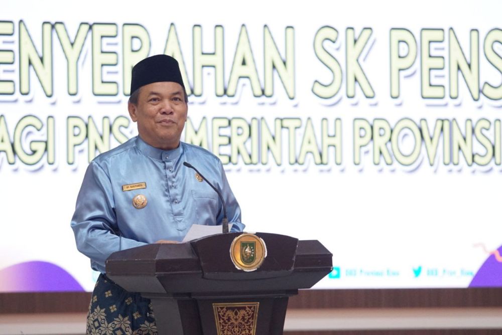 49 Orang PNS Pemprov Riau Terima SK Pensiun, Pj Gubri: Akan Muncul Perasaan Cemas dan Bingung