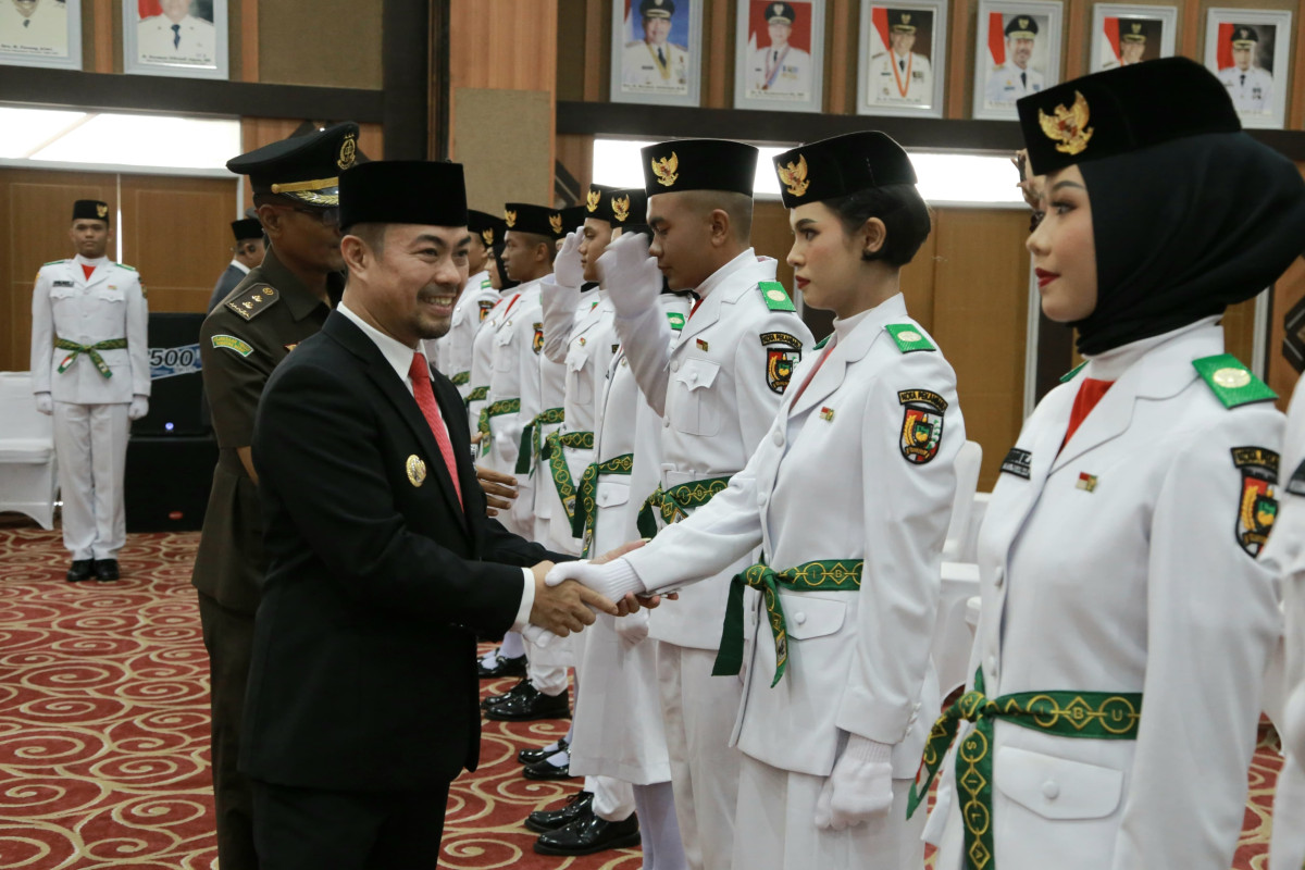 Pj Wali Kota Pekanbaru Kukuhkan 40 Anggota Paskibraka yang Akan Bertugas 17 Agustus Nanti