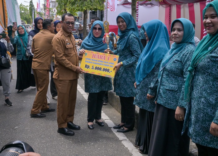TP-PKK Simpang Kanan Juara 1 Lomba Masak Serba Ikan
