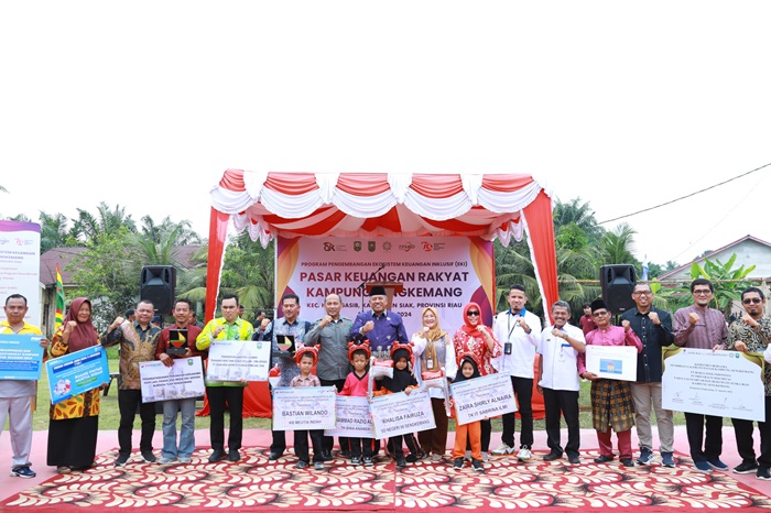 Dibuka Bupati Alfedri, OJK Gelar Pasar Keuangan Rakyat Perdana di Kampung Sengkemang