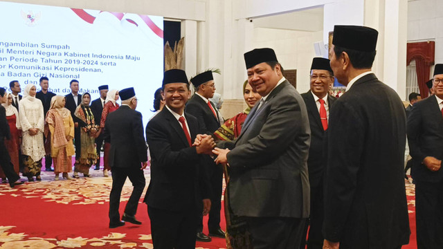 Presiden Jokowi Rombak Kabinet, Lantik Menteri Hukum dan HAM dan Menteri ESDM