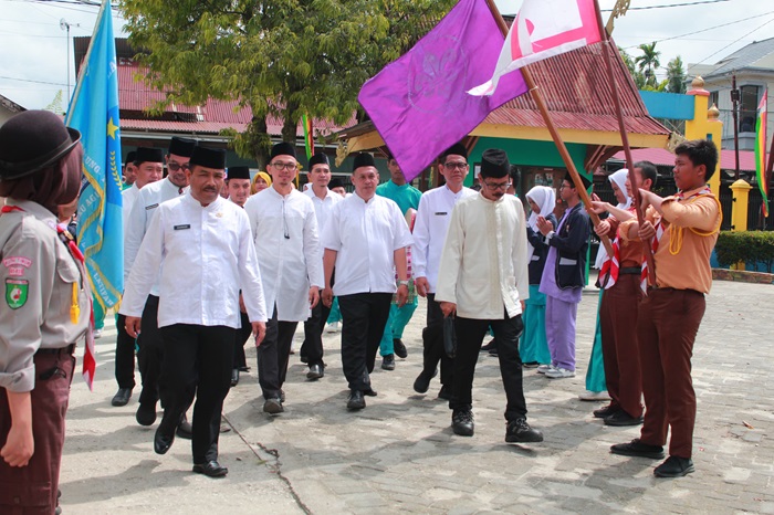Pisah Sambut Guru SMKN 4 Pekanbaru Penuh Kekeluargaan, Kepsek Djunaidi Berharap Cepat Beradaptasi