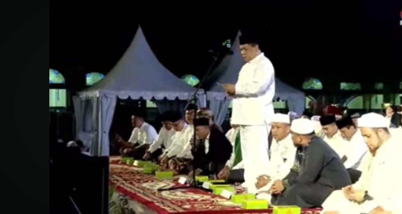 Ribuan Jemaah Tumpah Ruah Hadiri Tabligh Akbar HUT Riau ke-67 Bersama UAS dan Ustadz Das'ad Latif, Panitia Siapkan Makanan Gratis