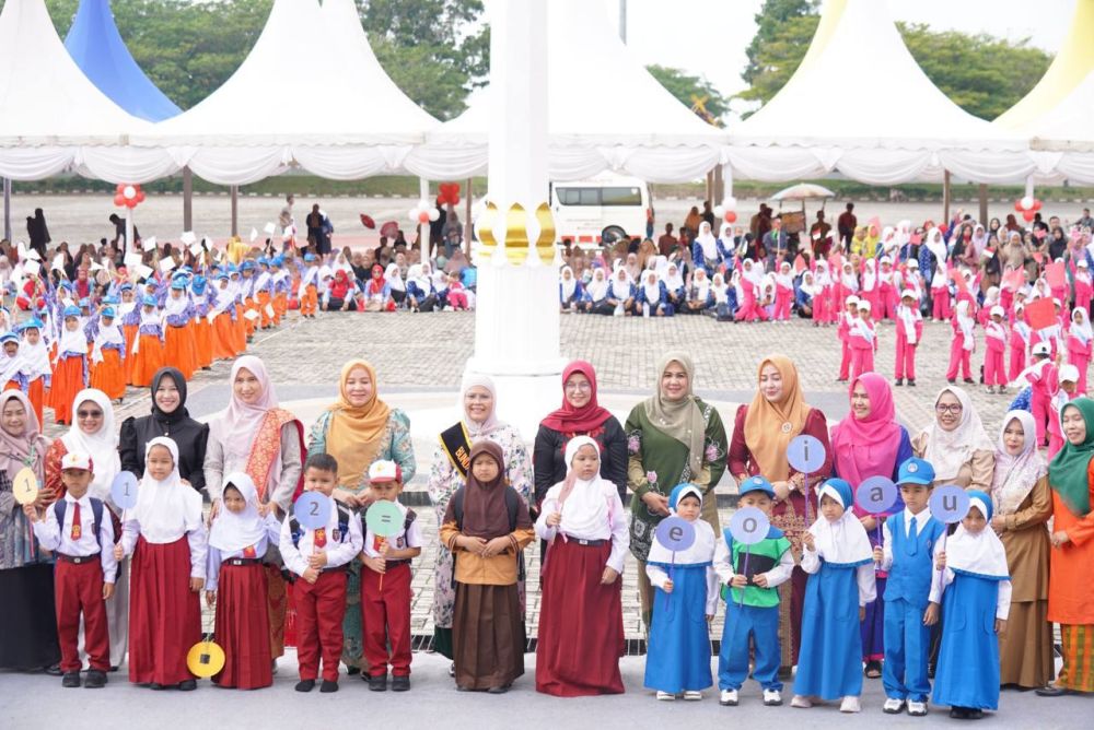 Guru Sebagai Tiang Utama untuk Wujudkan Generasi Indonesia Emas