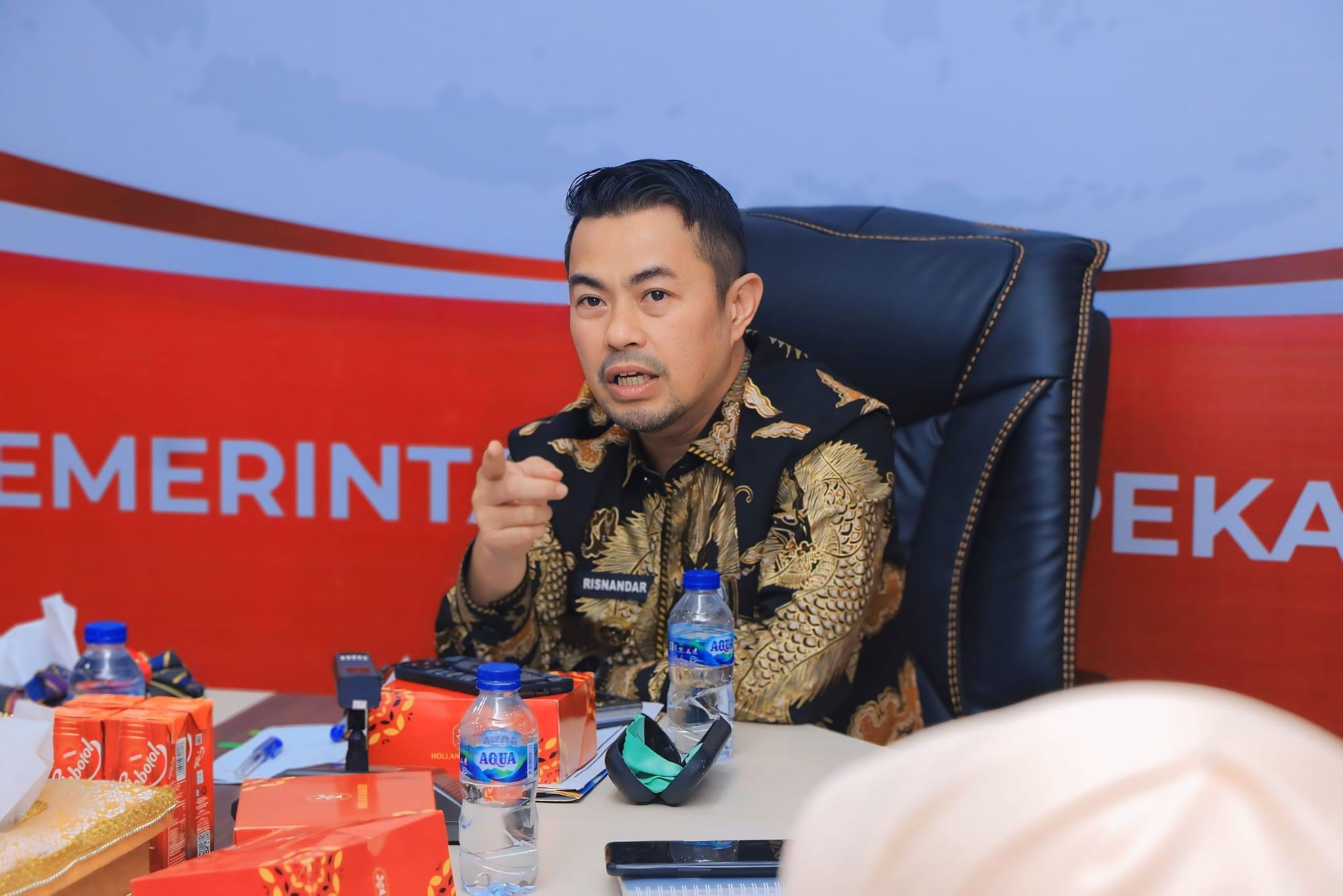 Dikelola Profesional, Pj Wali Kota Pekanbaru Minta Masyarakat Bayar Sampah Secara Online