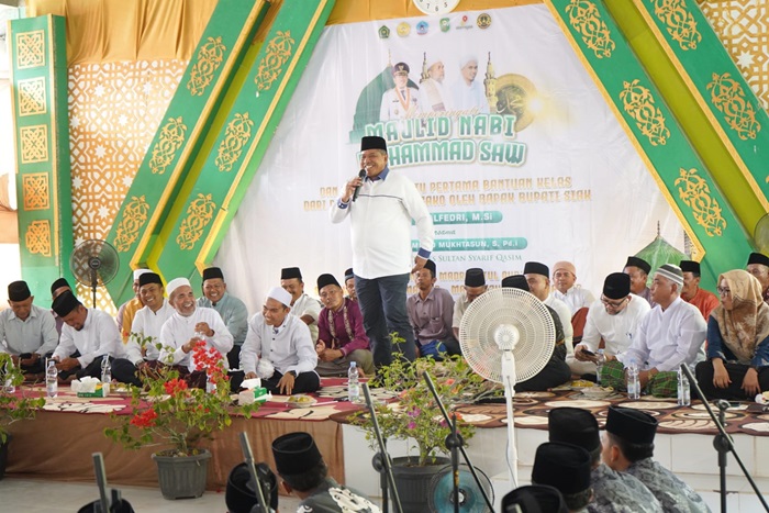 Luar Biasa, Santri Hafal 15 Juz Dapat Beasiswa dari Pemkab Siak