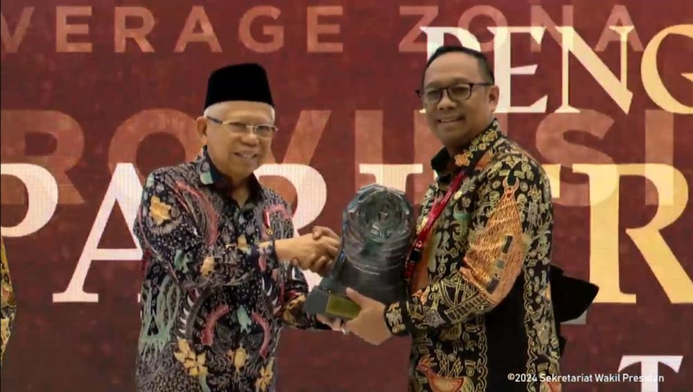 Terbaik Sosial Ketenagakerjaan, Pemprov Riau Raih Paritrana Award 2024 Diserahkan Langsung Wakil Presiden RI