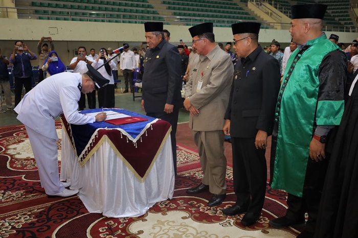 Bupati Alfedri Perpanjang Masa Jabatan Penghulu dan Bapekam Tualang