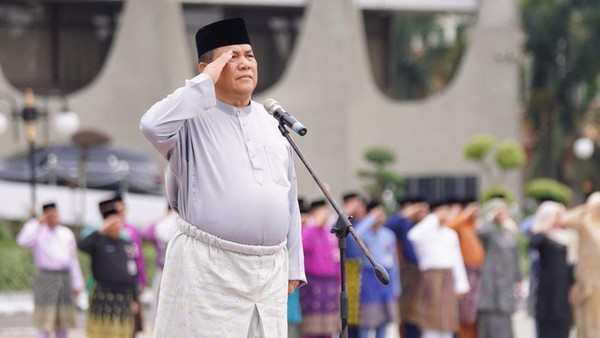 Penuh Haru, Sekda SF Hariyanto Pamit Pensiun dari PNS