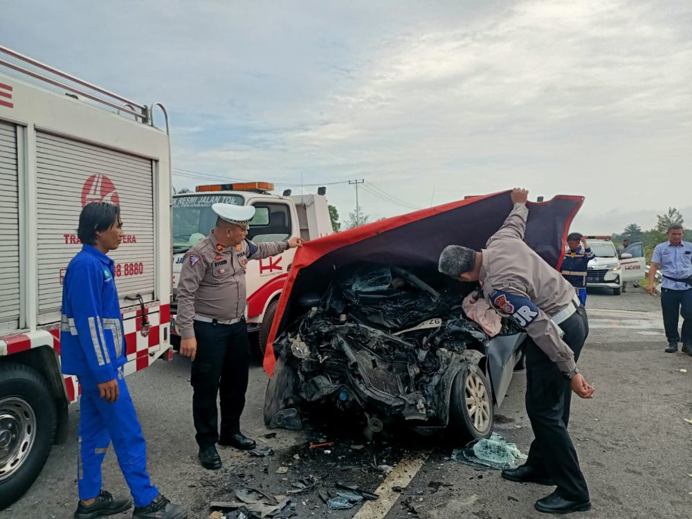 Polda Riau Usut 5 Penumpang Minibus Positif Narkoba Saat Tabrakan di Tol Pekanbaru-Dumai