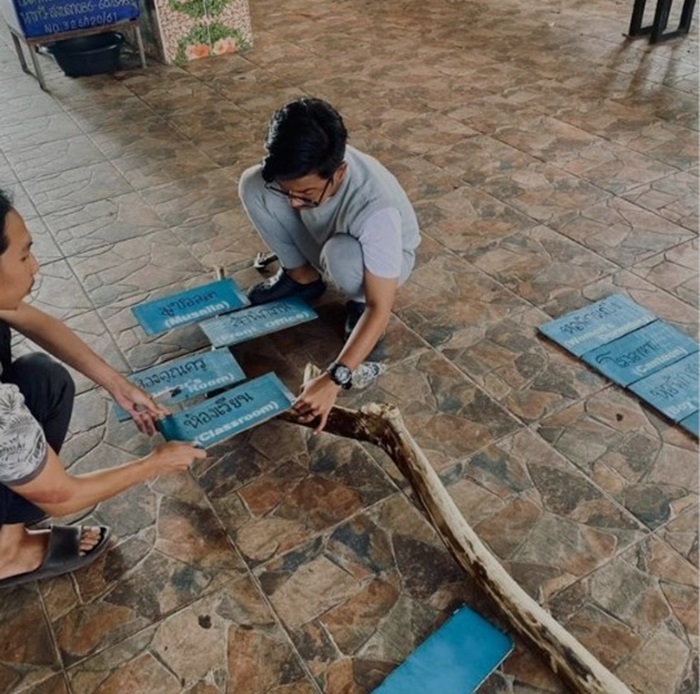 Mahasiswa UMRI Berkarya di Negeri Gajah Putih, Bangun Tanda Lokasi di Pondok Pesantren Kalamullah