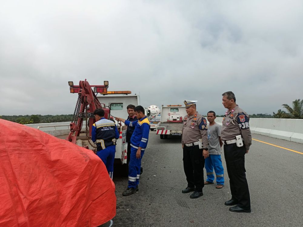 Kecelakaan Maut Tewaskan 3 Orang di Ruas Tol Permai, Polda Riau Tetapkan Supir Sebagai Tersangka