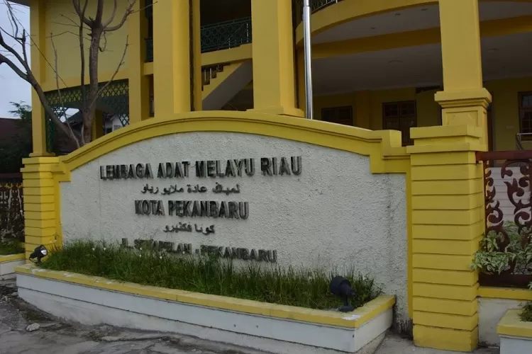 Diduga Korupsi Rp 1 Miliar, Mantan Ketua dan Bendahara LAM Pekanbaru Ditetapkan Tersangka