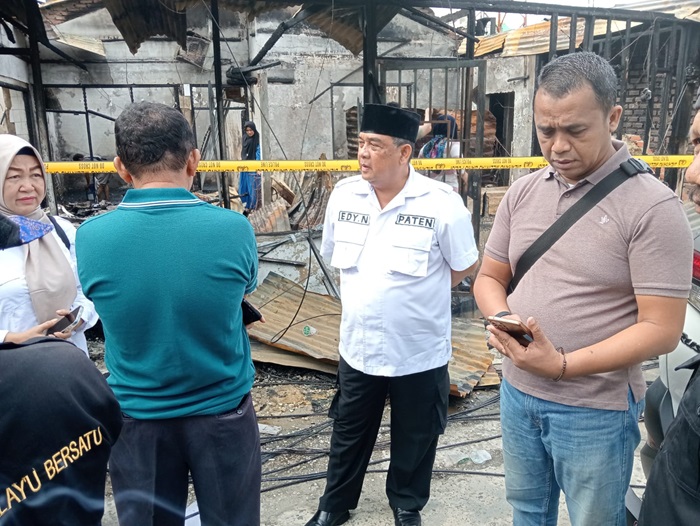 Calon Walikota Pekanbaru Nomor Urut 4 Edy Nasution Kunjungi Korban Kebakaran di Jalan Paus